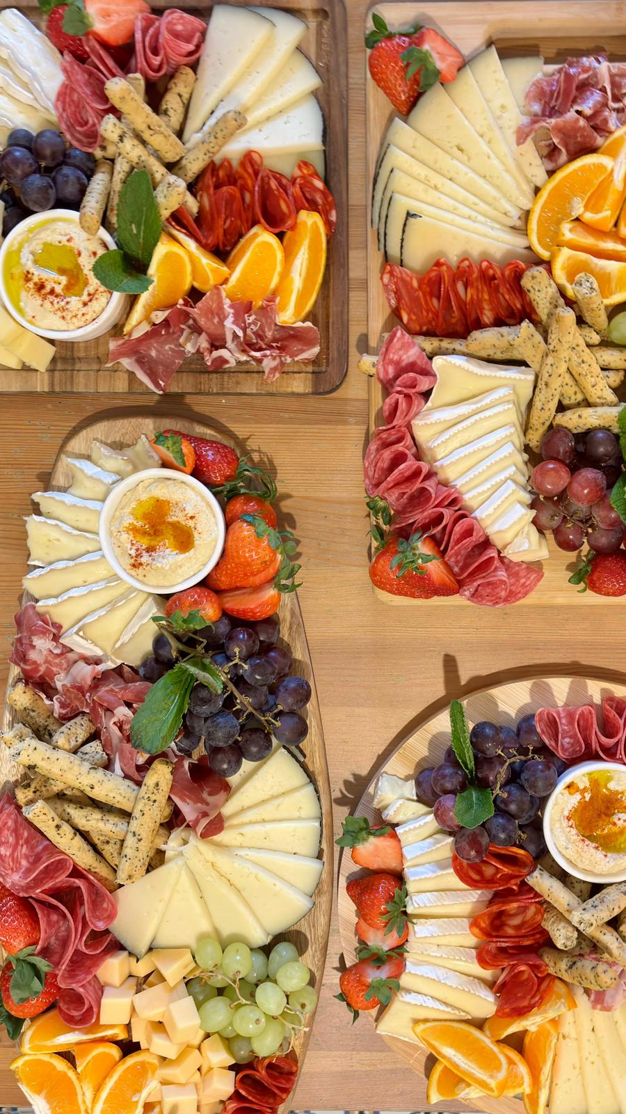Catering profesional para reunión de empresa en Valencia con presentación impecable